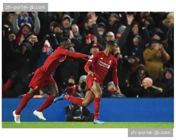 压哨绝平！帕利尼亚第94分钟头球救主，富勒姆1-1西汉姆联