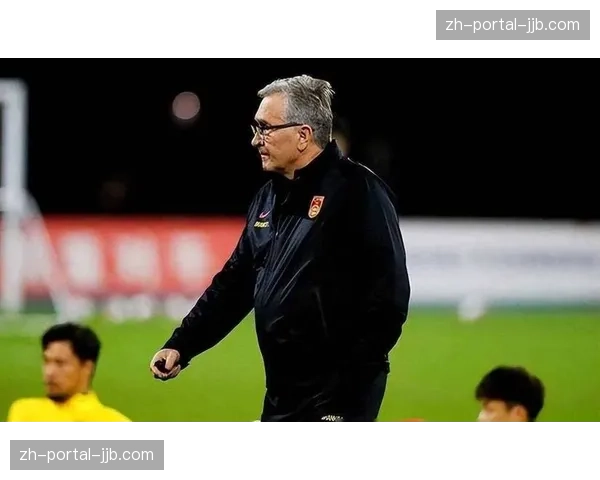 独家专访多特主帅：阐述4-4-2菱形中场如何适配球队新一代球员